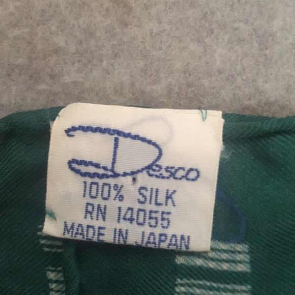 Desco Silk Hand Rolled and Stitched Square Made in Japan - Picture 5 of 7